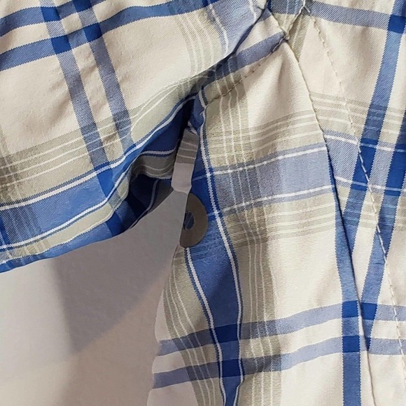 LL Bean Men's Small Blue Plaid Short Sleeve Button Down Shirt Mesh Lined Fish - Picture 8 of 13